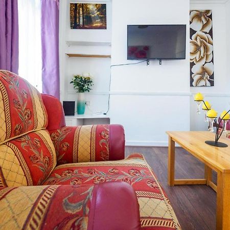 12 Cornwallis Lodge Family Room 1 Stoke-on-Trent Dış mekan fotoğraf