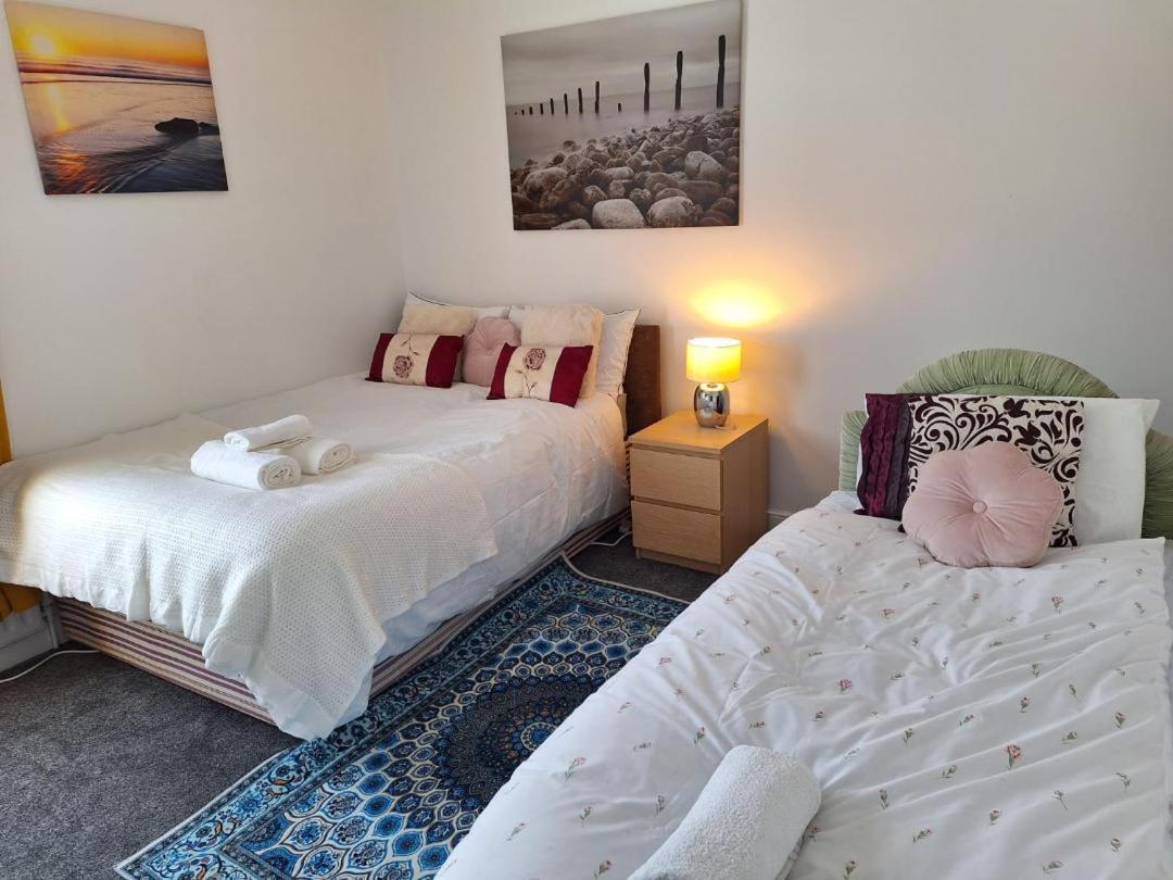 12 Cornwallis Lodge Family Room 1 Stoke-on-Trent Dış mekan fotoğraf